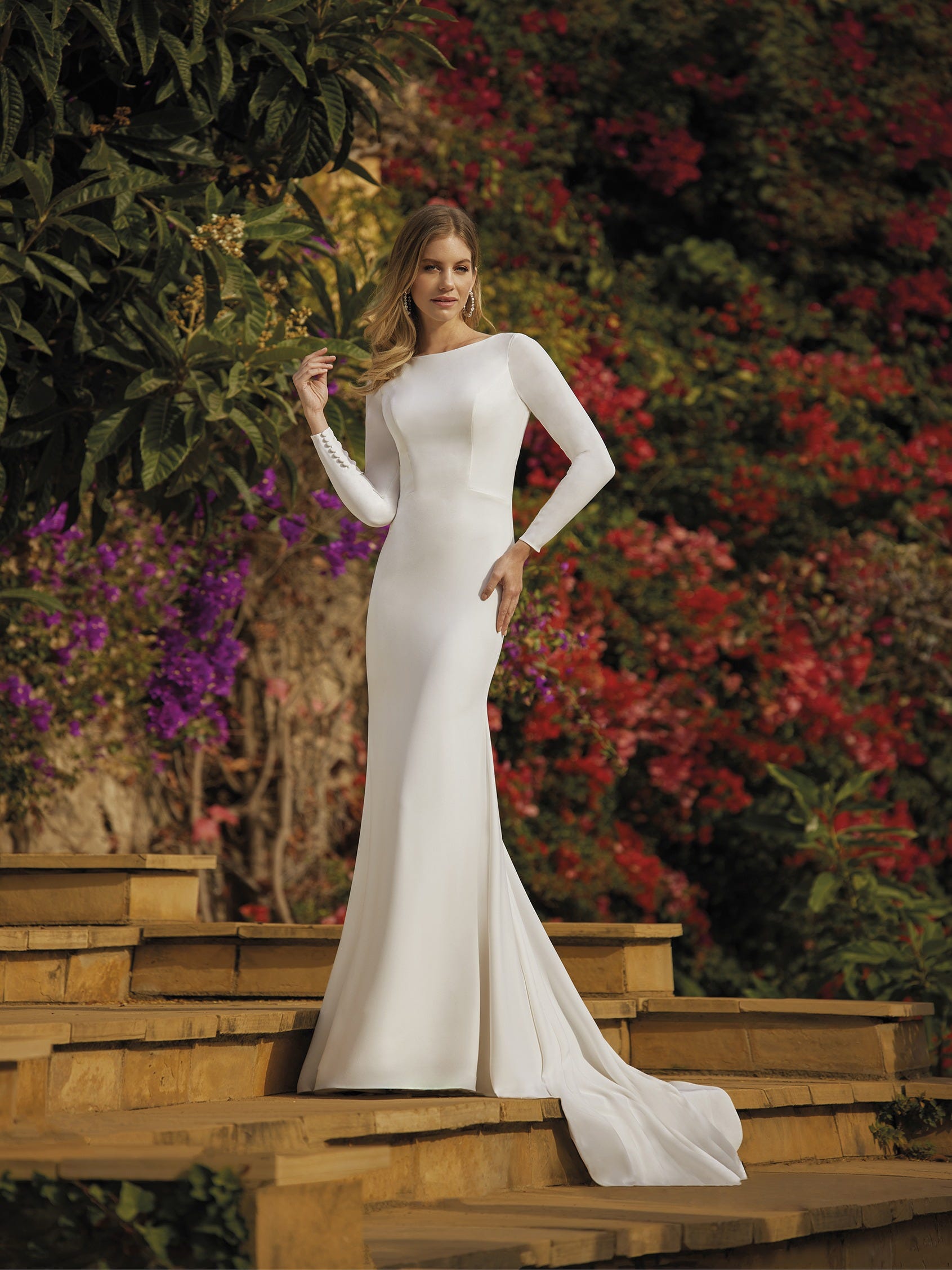 Elegant White Mermaid Lace V-neck Spaghetti Straps Wedding Dress | LizProm